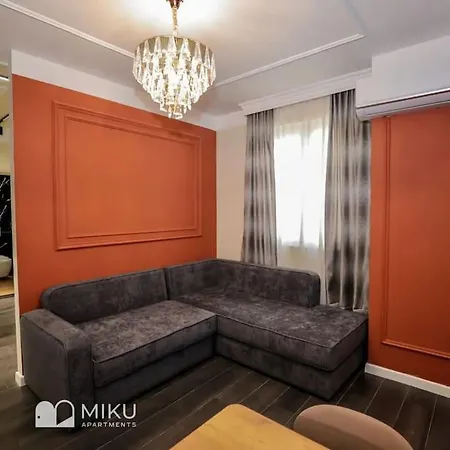 Διαμέρισμα Miku - Contemporary 1 Bdr At Komuna E Parisit *
