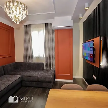 Miku - Contemporary 1 Bdr At Komuna E Parisit Διαμέρισμα *