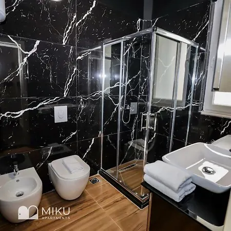 Miku - Contemporary 1 Bdr At Komuna E Parisit Τίρανα